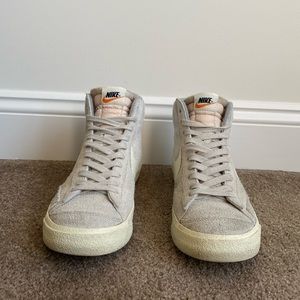 Nike Blazer Mid 77 Premium Vintage
Medium Grey